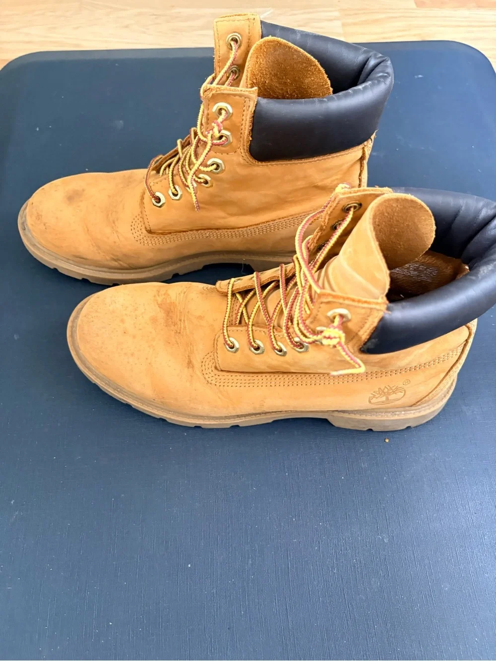 Timberland Classic Plain Toe Lace Up Waterproof Boots men's size 8.5